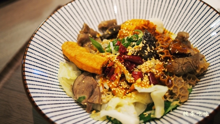 (食)台中 麻佬大川味麻辣燙 王品新品牌x口味優