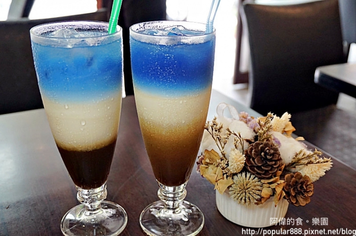【新北市新莊】烤吐司客製化的餐盤字好驚喜,四色鮭魚飯美味好拍,連飲料都漂亮極了!