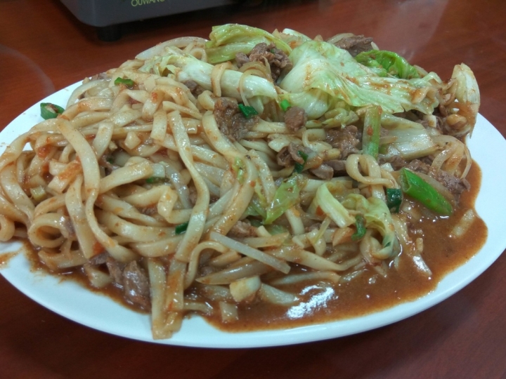 [牛肉火鍋/牛肉麵]彰化市金馬路附近~野牛屋食記~放牧溫體牛~ 平價~ 新聞有報導~~