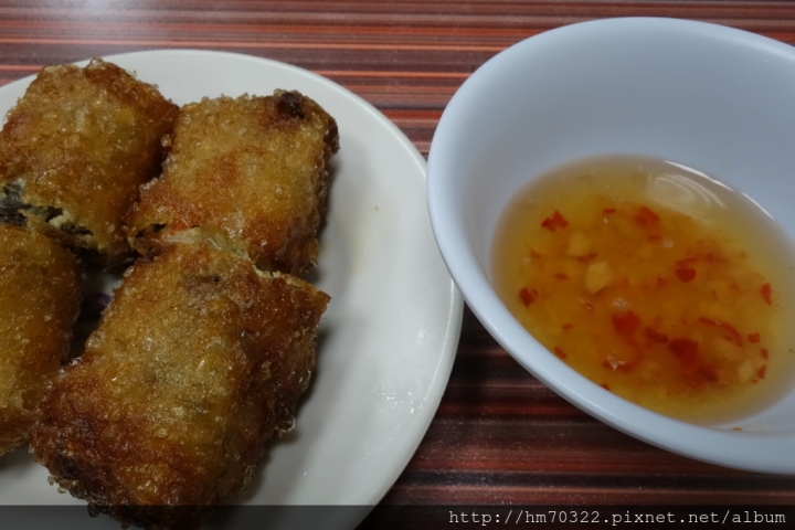 『桃園美食』-中壢復華街．月香小館 /  越南美食 / 河粉 / 春捲 / 法國麵包