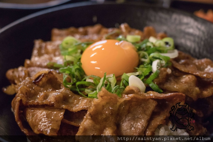【吃】小學日燒肉丼食堂 ‧ 內湖科學園區 ‧ 捷運港墘站 ‧ 日式丼飯 ‧ 平價 ‧ 帶你重回小學時光！ 20170415
