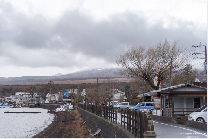 [日本富士山環山之旅]-山梨-山中湖畔饒富人情味的木造民宿ホトリニテ