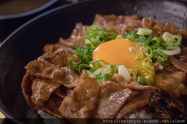 【吃】小學日燒肉丼食堂 ‧ 內湖科學園區 ‧ 捷運港墘站 ‧ 日式丼飯 ‧ 平價 ‧ 帶你重回小學時光！ 20170415