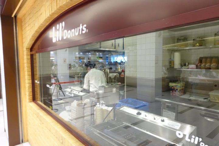 【2016北海道親子行】北廣島三井outlet。豚丼のぶたはげ & Lil' Donuts