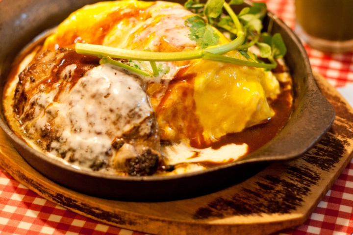 【美食。食記】東京 池袋 兔子洞裡的滑嫩蛋包飯 RAKERU 漢堡 甜點 簡餐 女生