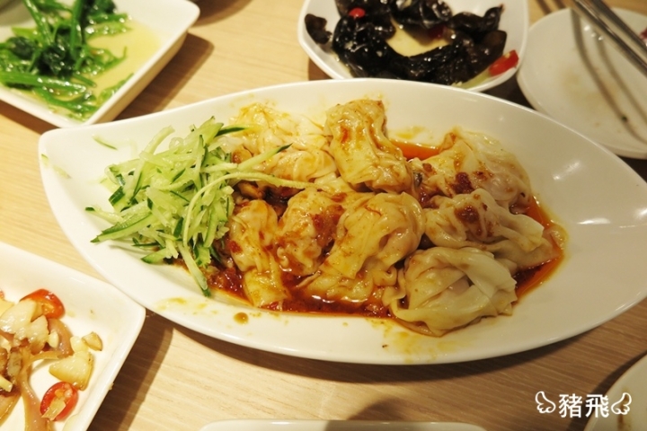 [食記]【台中美食】北方麵食老店插旗台中，招牌爆漿餡餅足足繞台灣20圈～朱記餡餅粥店(台中大遠百店新開幕)