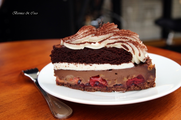 法國的秘密甜點(大安2店盛大開幕)/東區打卡新地標/老饕推薦的藍紋乳酪鮮奶蛋糕(捷運復興站)