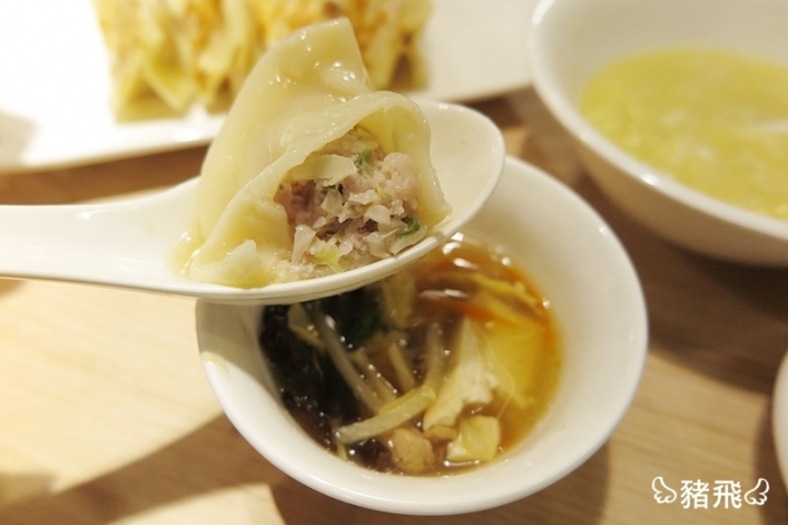 [食記]【台中美食】北方麵食老店插旗台中，招牌爆漿餡餅足足繞台灣20圈～朱記餡餅粥店(台中大遠百店新開幕)