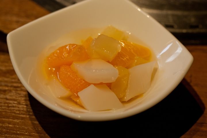 【美食。食記】東京 池袋東口 生菜沙拉吃到飽 和牛不俗 清江苑 燒肉 商業午餐 划算 和牛 牛肉 豬肉