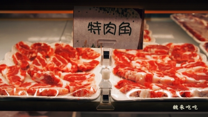 (食)台中 演藝牛鍋 溫體牛肉優味美x歐式鄉村風