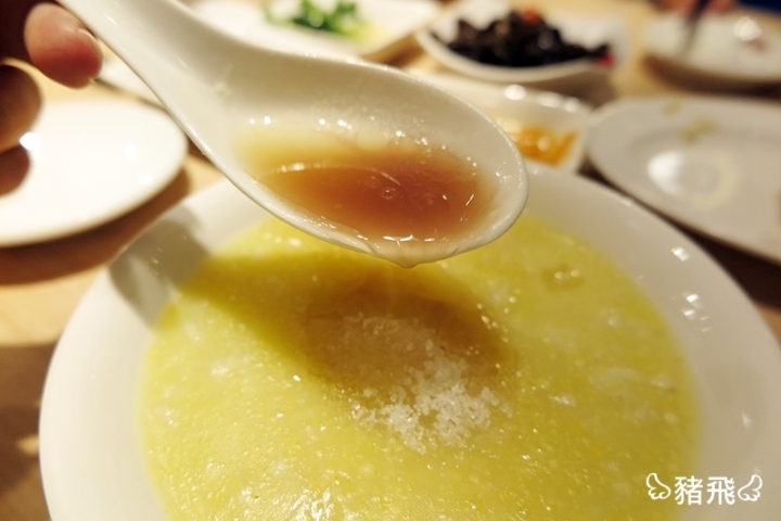 [食記]【台中美食】北方麵食老店插旗台中，招牌爆漿餡餅足足繞台灣20圈～朱記餡餅粥店(台中大遠百店新開幕)