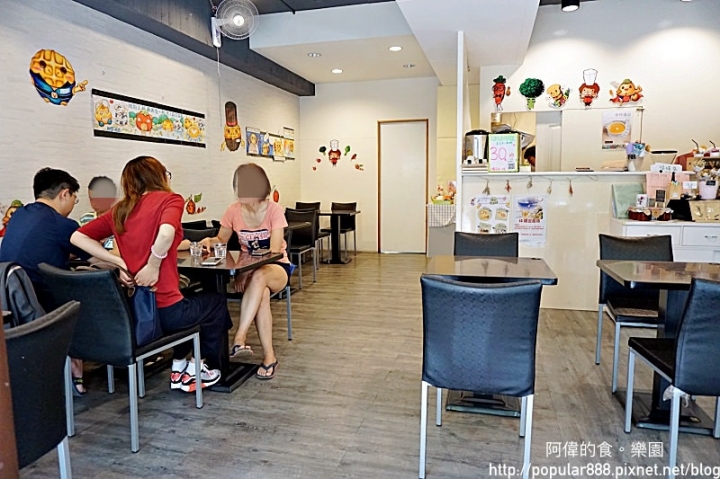 【新北市新莊】烤吐司客製化的餐盤字好驚喜,四色鮭魚飯美味好拍,連飲料都漂亮極了!