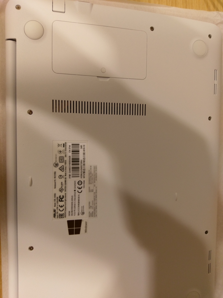 ASUS K556UQ 如何打開背蓋加記憶體???