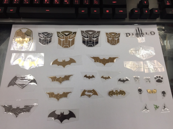 S8+ 弄了一些金屬貼紙 大家幫忙看下 哪個好看 可以搭漫威主題