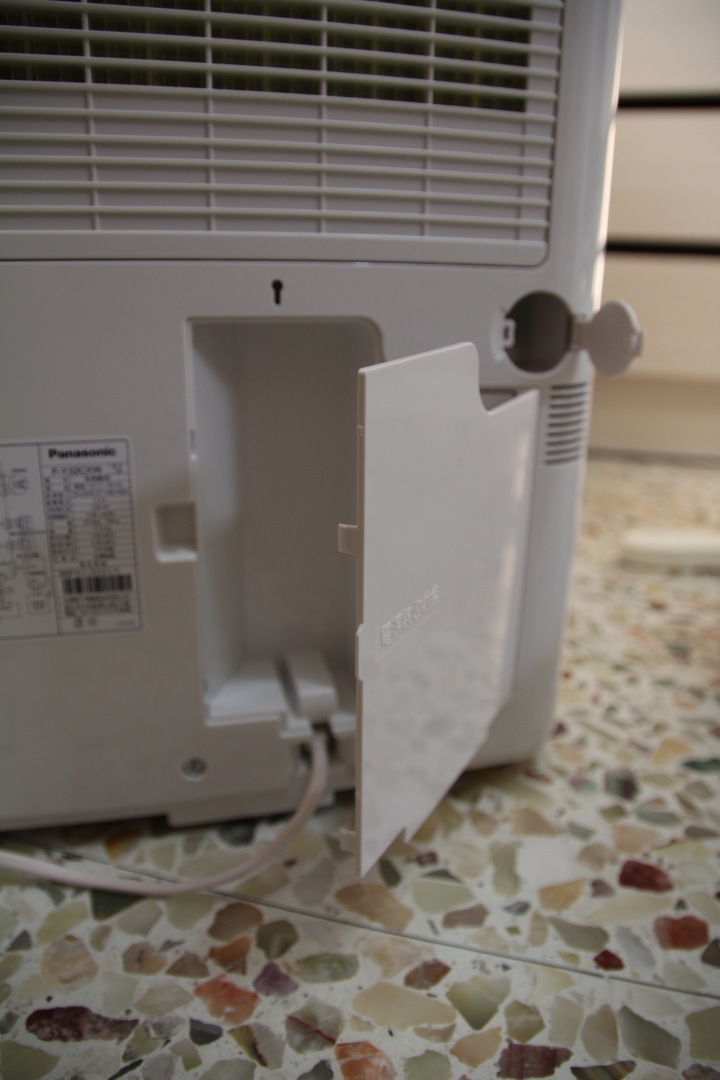 [開箱]Panasonic 除濕機 F-Y32CXW 開箱及使用心得