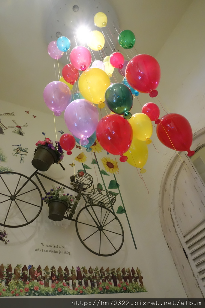 『新北食記』-板橋民生路二段.Oyami Cafe / 板橋美食 / 下午茶 / 義大利麵 / 鬆餅 / 捷運 / 新埔站