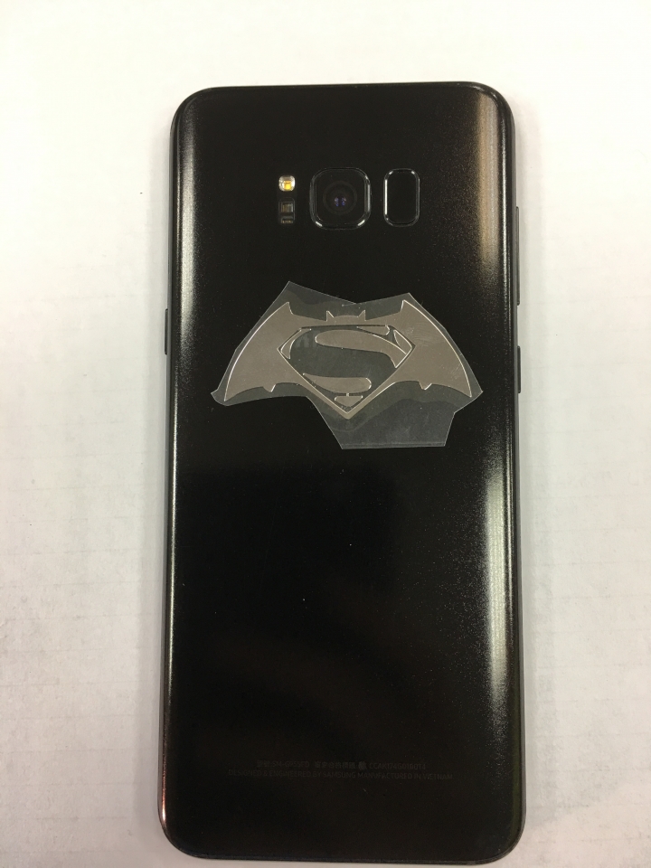 S8+ 弄了一些金屬貼紙 大家幫忙看下 哪個好看 可以搭漫威主題