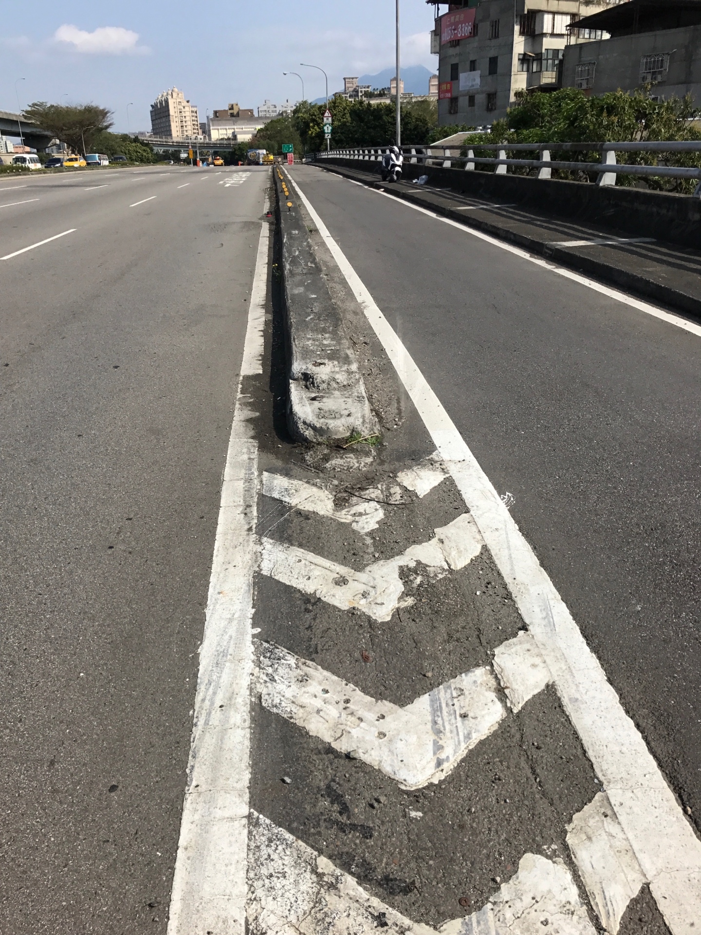 直行車道變為禁行機車問題（血腥圖注意
