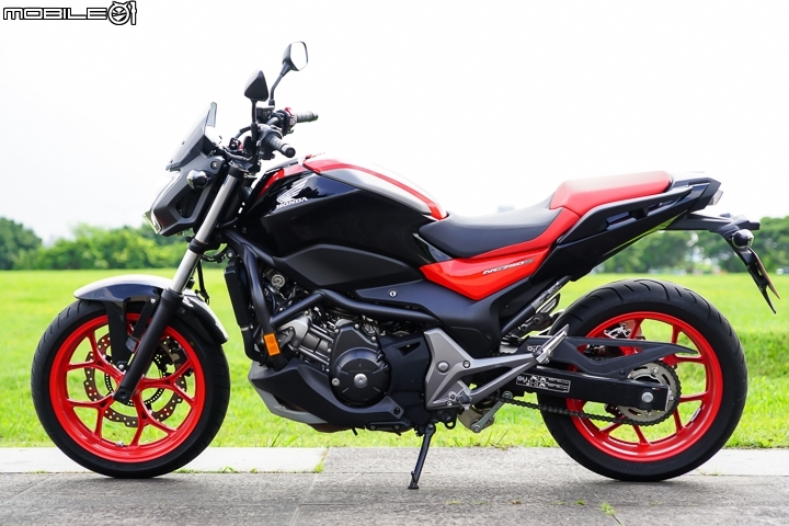 實用取向科技街車 2017 HONDA NC750S DCT