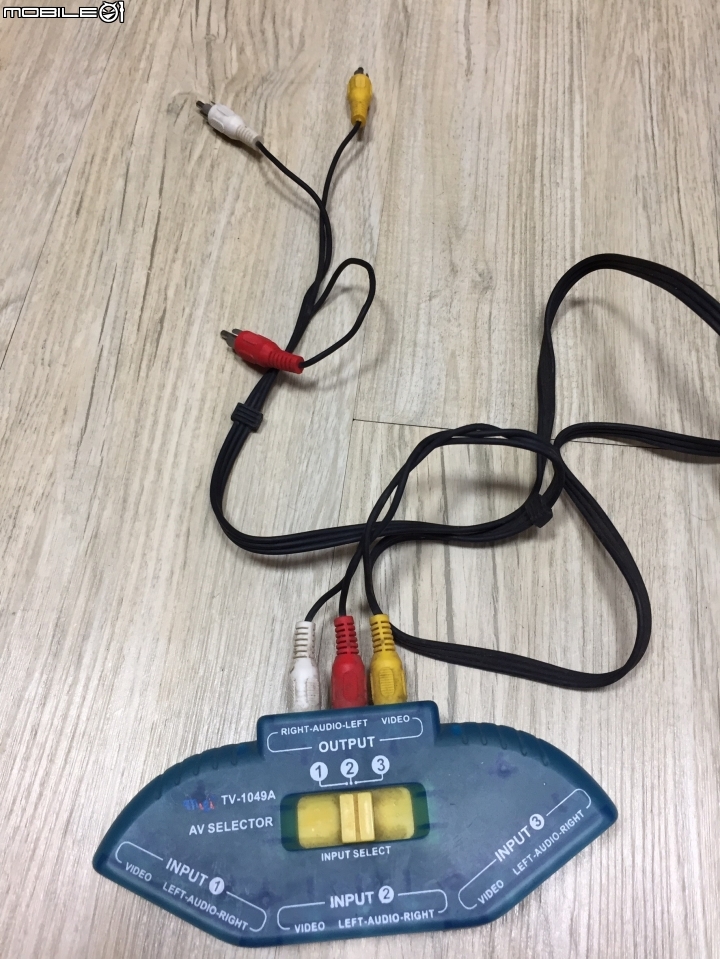 如何接伴唱機及音響線