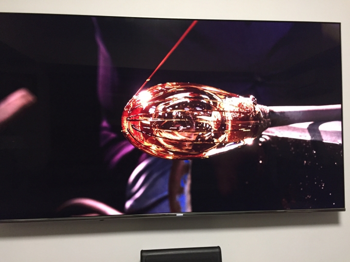 想請教各位 有KS7000搭配海美迪Q10撥放4K HDR影片的 有成功撥放的嗎?