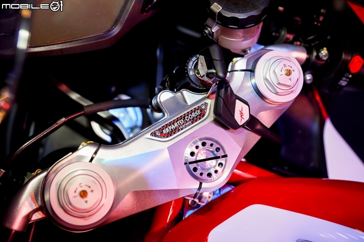 [採訪]現役國際賽車手登台 2017 MV Agusta REPARTO CORSA 四車系賽道發表！