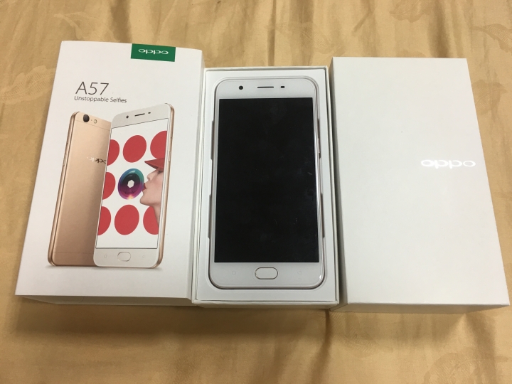 遲來的開箱-提早的母親節禮物新手機OPPO A57～