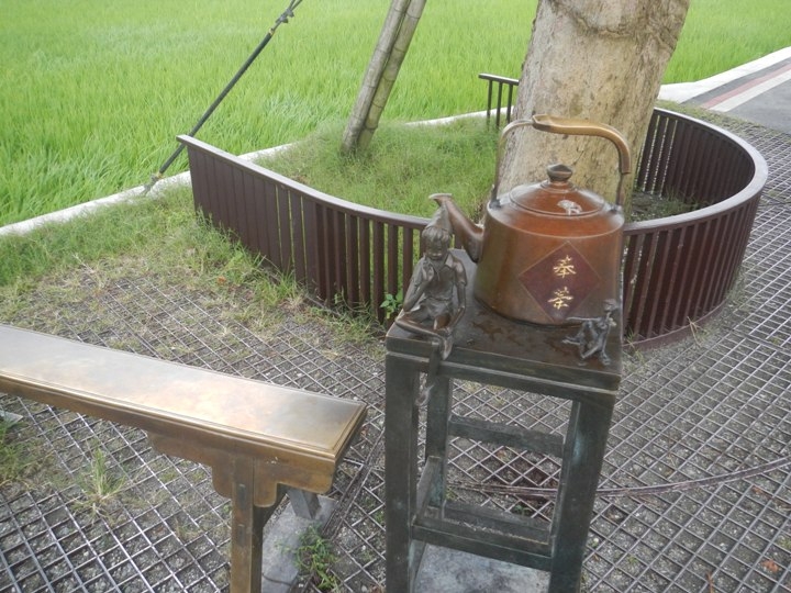 騎 上 一 個 人 的 池 上 天 堂 之 路