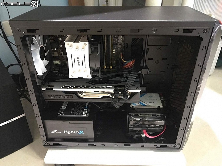 縮小的Lite 5 開箱 CM 酷碼 MasterBox Lite 3.1 無窗全透