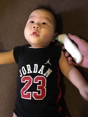 [開箱]百靈IRT6030耳溫槍
