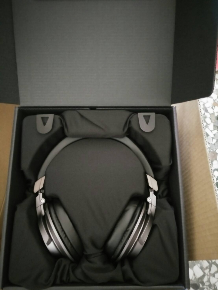 Audio-Technica ATH-AR5 隨身耳罩式耳機 開箱文