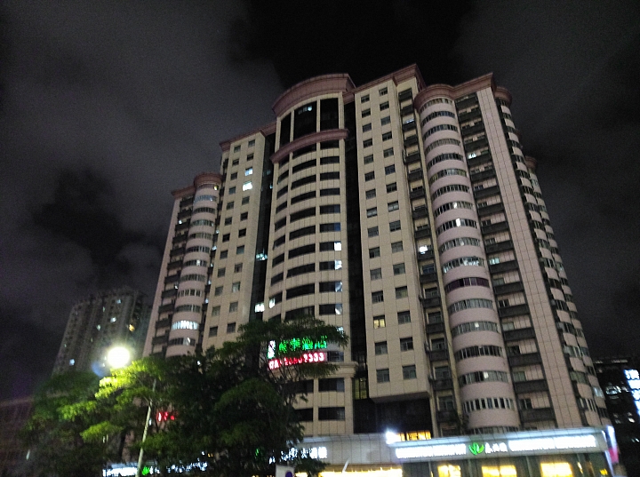 4000mAh大電量 HTC One X10相機與電力測試