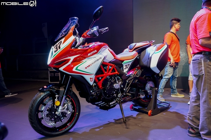 [採訪]現役國際賽車手登台 2017 MV Agusta REPARTO CORSA 四車系賽道發表！