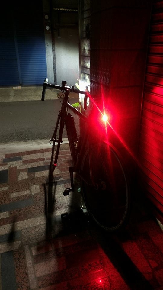 輕巧精美閃亮Roxim X7+R1車燈開箱！