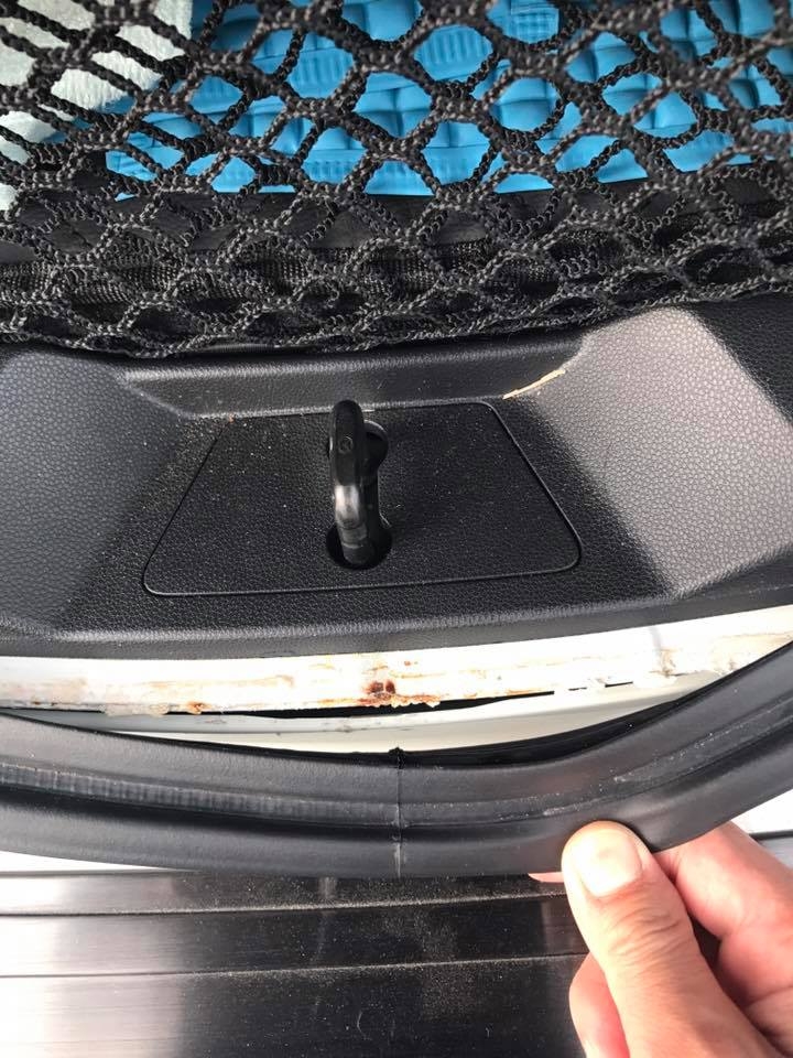 Mazda 5 尾門門框生鏽問題（Fram FB All new mazda 5 Club)