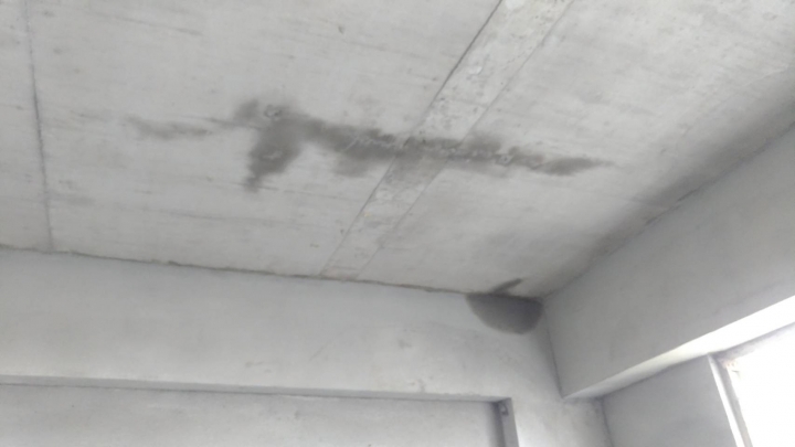 預售屋，這樣的漏水狀況是正常嗎？