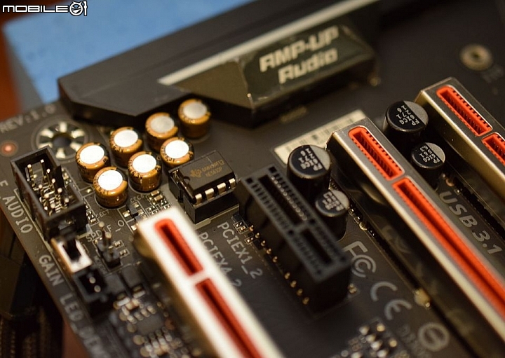 融合超頻電競新元素 GIGABYTE 技嘉 GA-Z270X-Gaming SOC