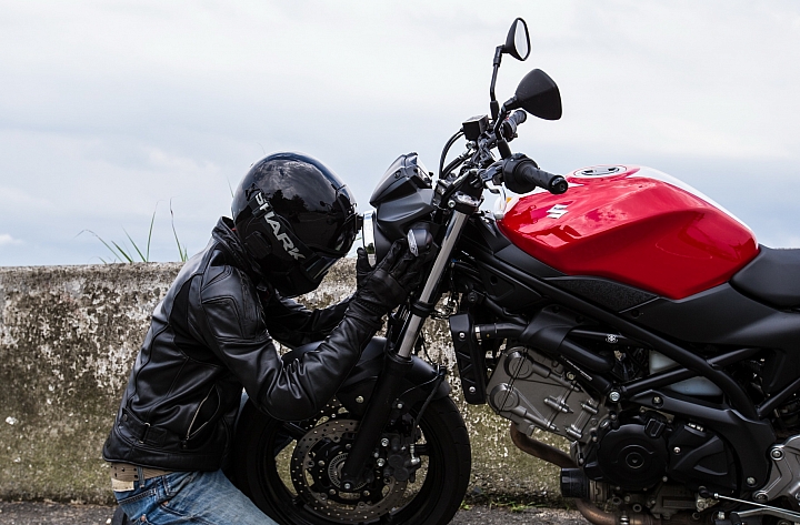 SV650三個月的試駕心得，好無聊卻會讓人一直想騎的車