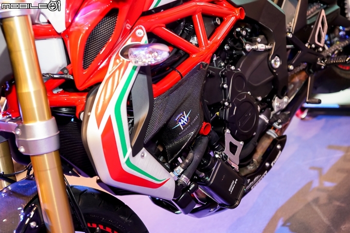 [採訪]現役國際賽車手登台 2017 MV Agusta REPARTO CORSA 四車系賽道發表！