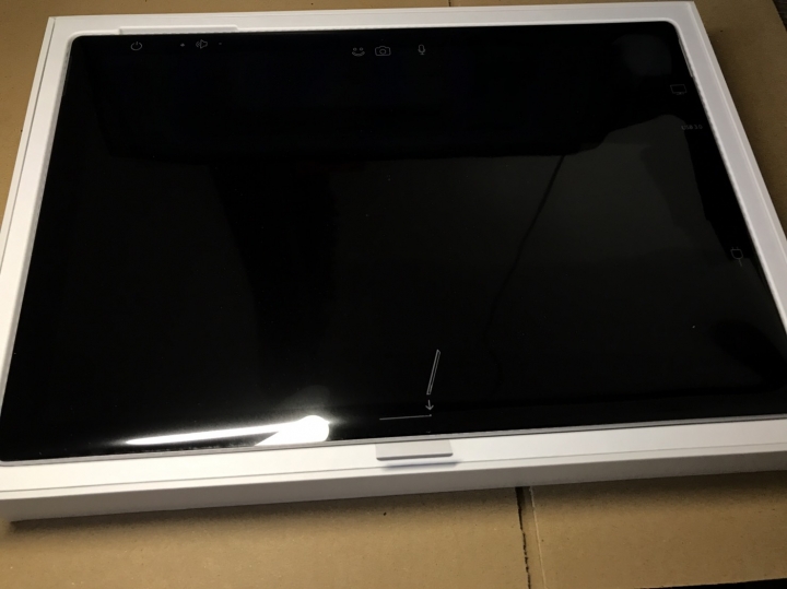 NEW Surface PRO 到手啦！！！開箱已補！！！已購入擴充基座~~~