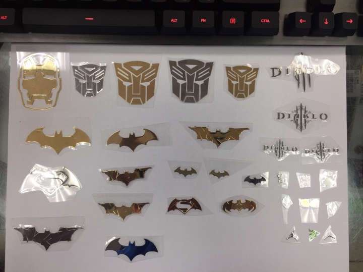 S8+ 弄了一些金屬貼紙 大家幫忙看下 哪個好看 可以搭漫威主題