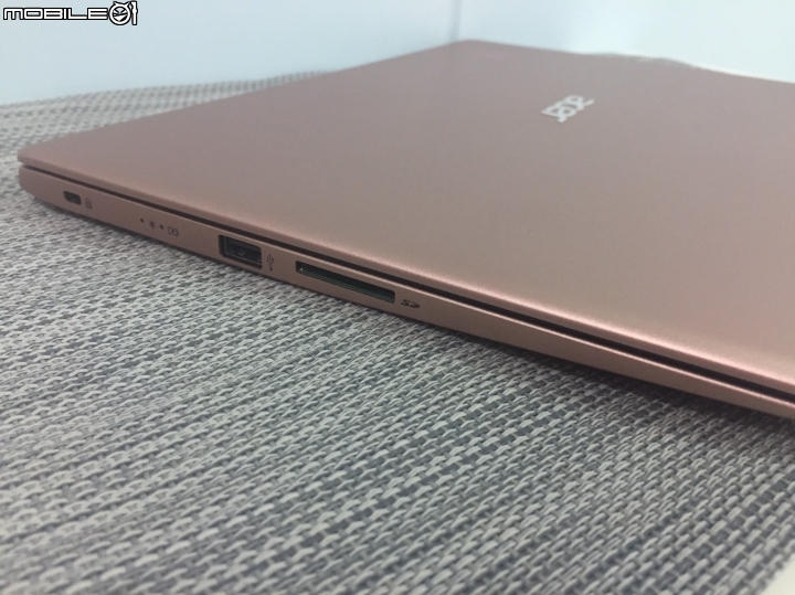 [簡易心得] ACER 新版 Swift 1 (SF113-31-C380) 粉色