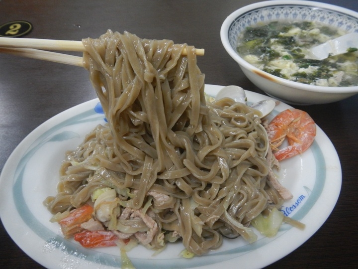 騎 上 一 個 人 的 池 上 天 堂 之 路