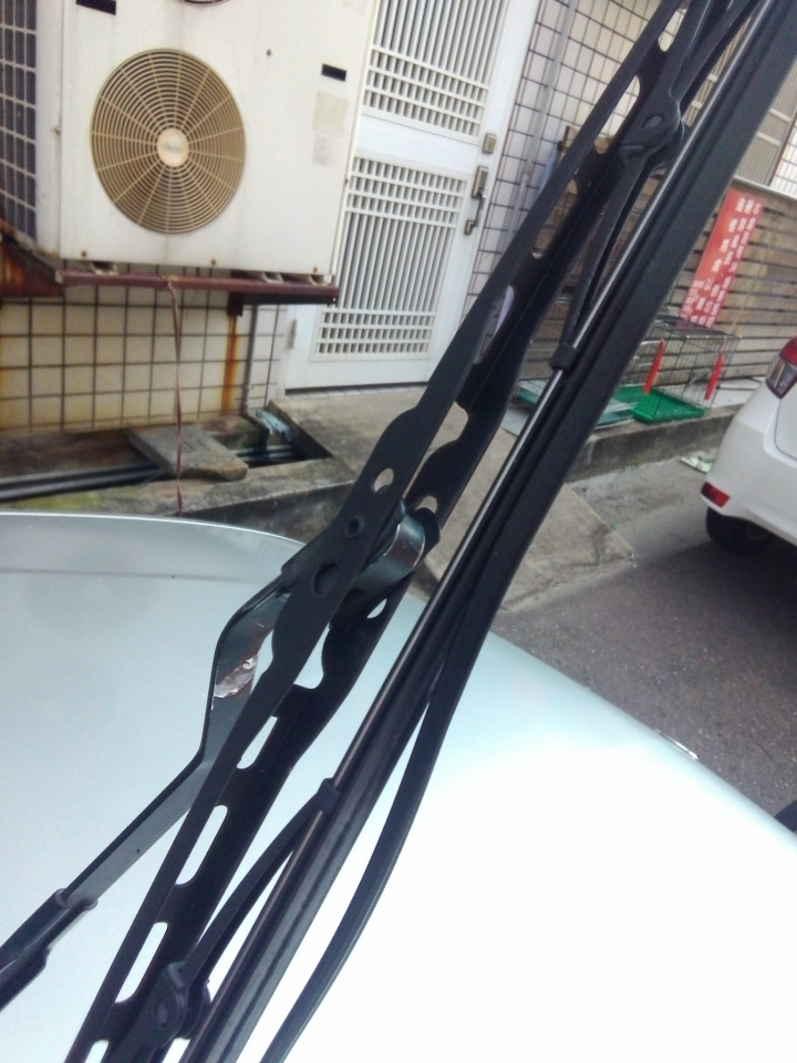 求救!雨刷裝不上去(已補圖)