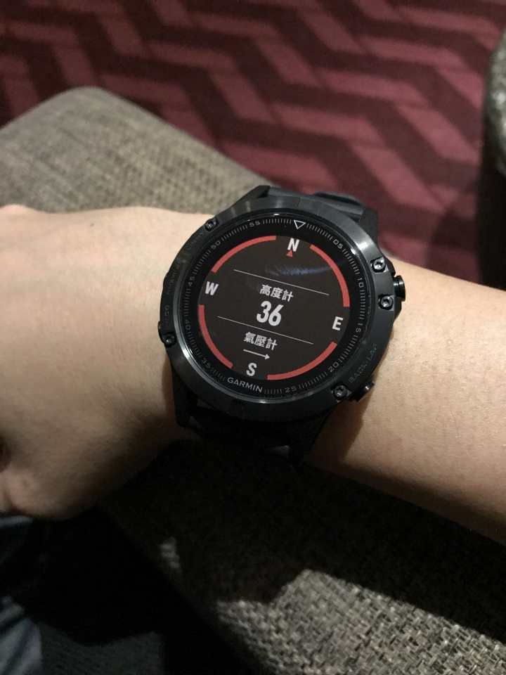 使用十天的短命 Garmin Fenix 5 機王 (2017/6/12維修取件更新)