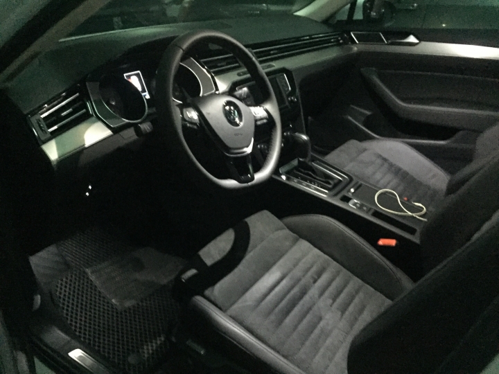 2012 Jetta 關箱 ~ 迎接Passat Variant 330TSI 微箱箱