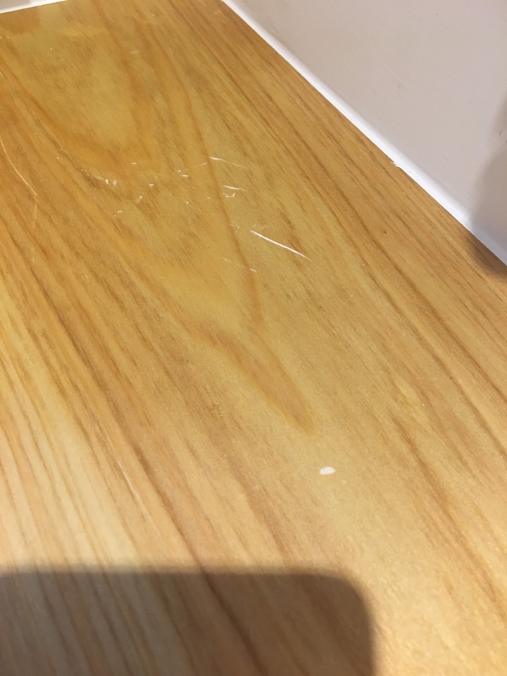 (暈~) 木作貼的木皮，像紙一樣脆弱，容易刮傷??
