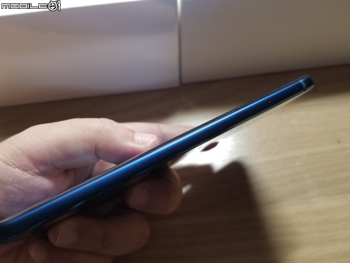 [開箱]榮耀9 尊享版 (6GB RAM + 128GB ROM) 媚海藍 簡單分享