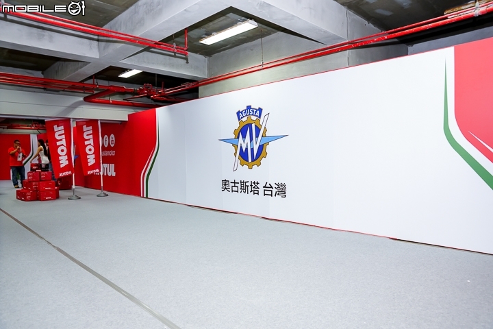 [採訪]現役國際賽車手登台 2017 MV Agusta REPARTO CORSA 四車系賽道發表！
