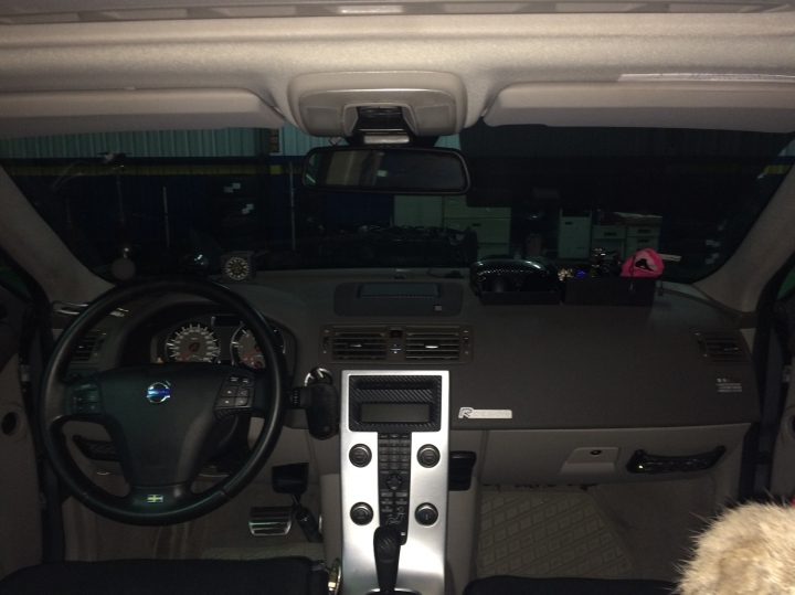 VOLVO S40 D4 高速公路撞擊後之拆卸引擎